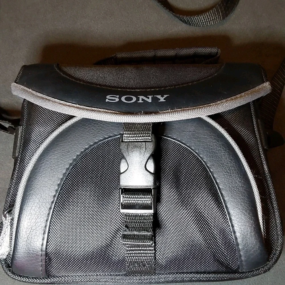 Sony LCS-X20 Camera Camcorder Soft Carrying Bag Adjustable Shoulder‎ Strap BLACK